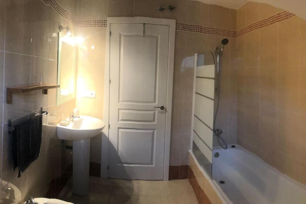 Boutique Style Apartment In Velez De Benaudalla - Near Salobrena Kültér fotó